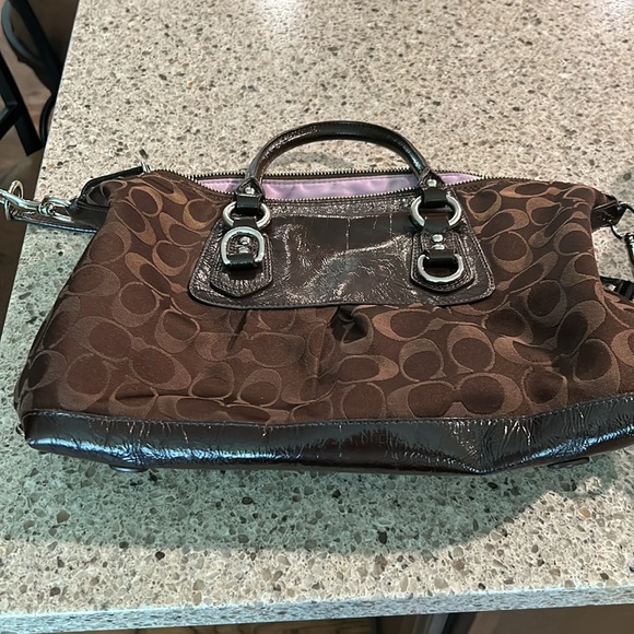 Coach purse - Picture 5 of 7